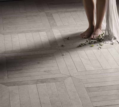 Petra Antiqua Smoke | Pietra Patch New Smoke module avec cassettone finition cirée antique beige/gris taille 57,4x57,4