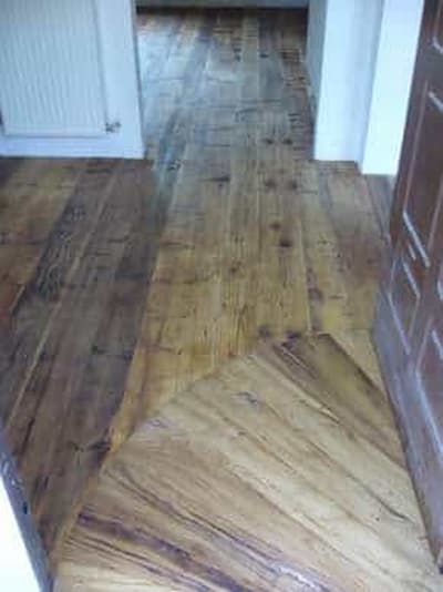 Parquet 3 strati spessore 15 mm in larice prima patina, larghezze e lunghezze miste, finitura cerata