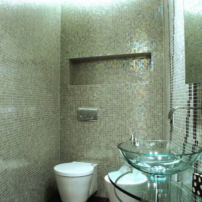 Trend Mosaico | Mosaico Shining 829 in pasta di vetro tessera 2x2 formato 30x30 sfumature cangianti di colore chiaro