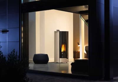 Palazzetti Ecofire | Stufa a pellet Ecofire modello Marianne 9 acciaio verniciato bianco 56x56x113