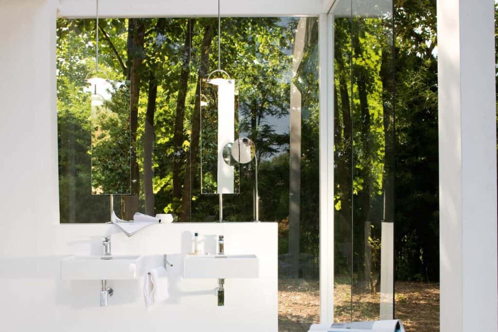 Lampe miroir LED carrée en aluminium chromé Lineabeta Ciari