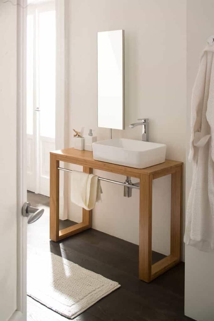Supporto per lavabo L.100cm bambù con barra portasciugamani lavabo Quarelo da apoggio bianco lucido 36,50x58,5 specchiera appoggio rettangolare